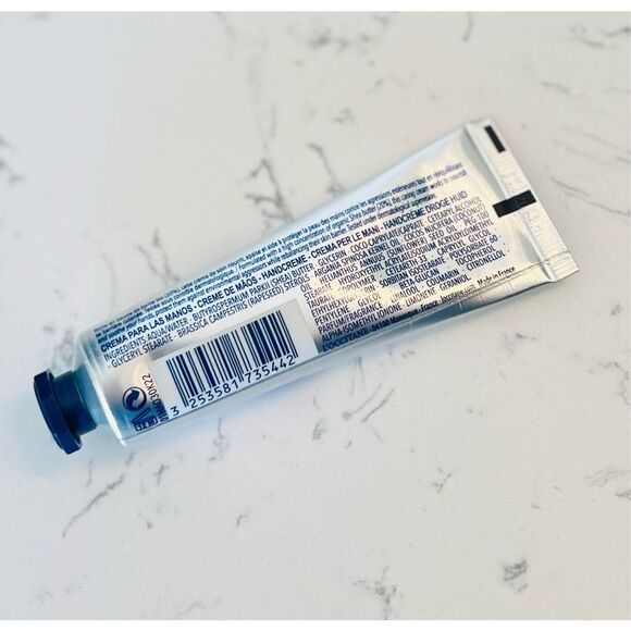 L'Occitane En Provence Dry Skin Hand Cream Shea Butter 1 oz Manicure Creme - Picture 2 of 3